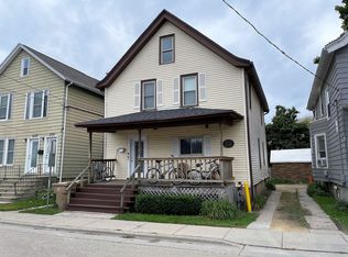1125 Bowen Ct, Madison, WI 53715