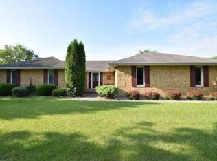 617 Hillside Dr, Burlington, WI 53105