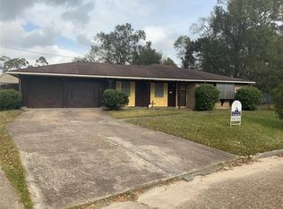 2308 Manley Cir, Orange, TX 77630