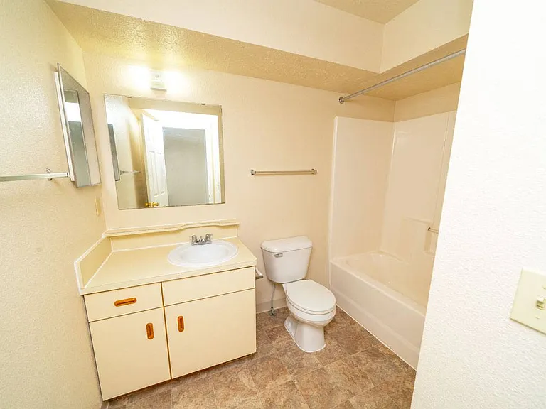 Trillium Pointe Apartment Homes — Photo 22