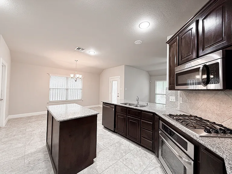 126 Wilmington Dr — Photo 17