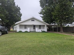 113 E 2nd St, Forgan, OK 73938
