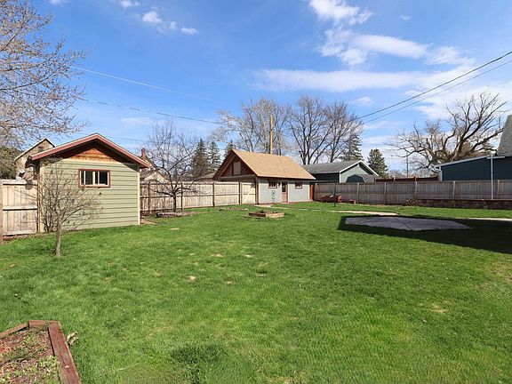 4th image of 908 6th Ave W