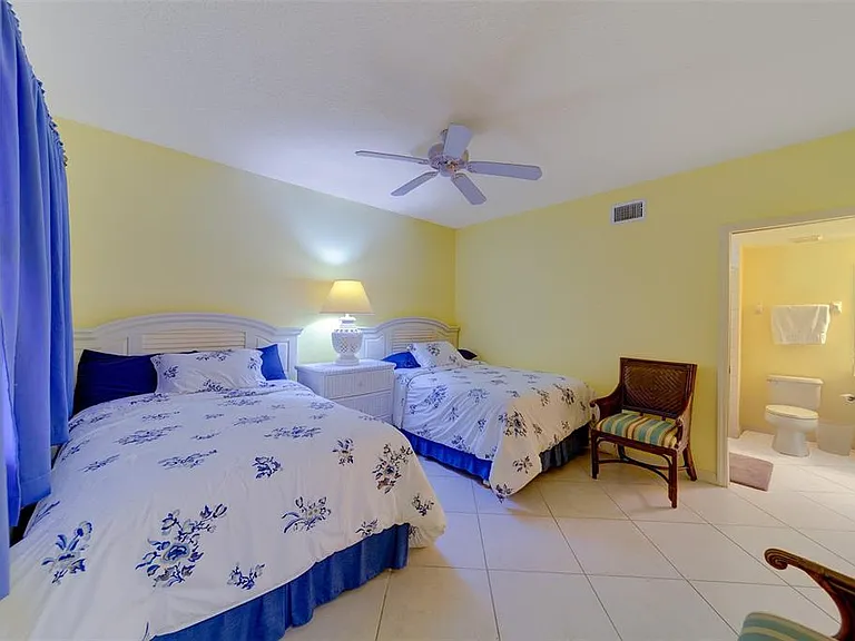 16450 Gulf Blvd #564 — Photo 34
