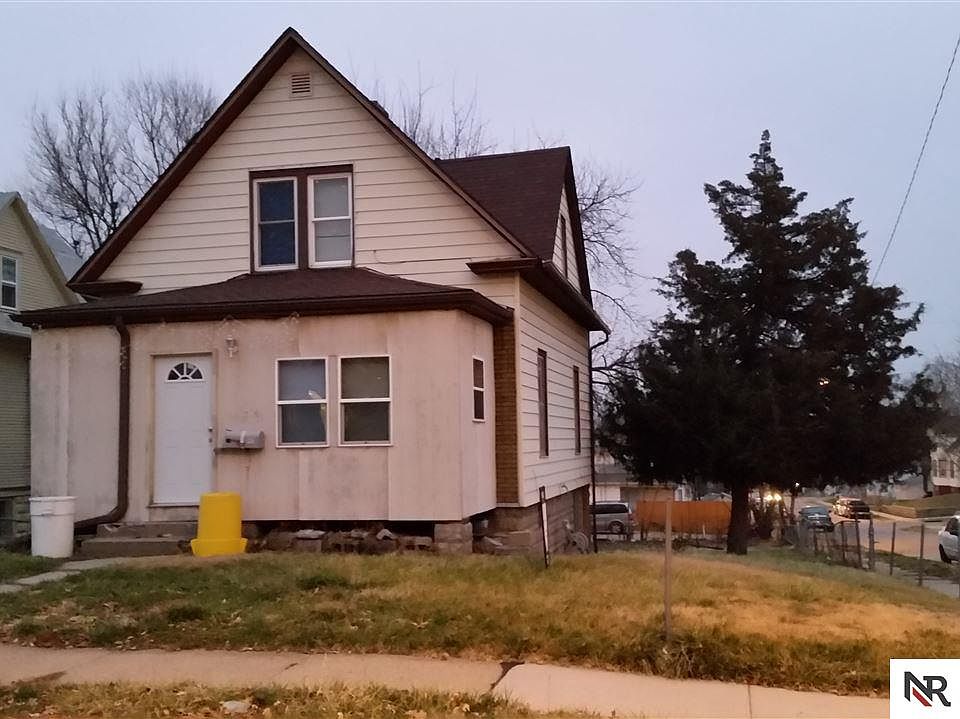 1st image of 4437 S 20th St