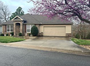 7 Glenbrook Ln, Bella Vista, AR 72715