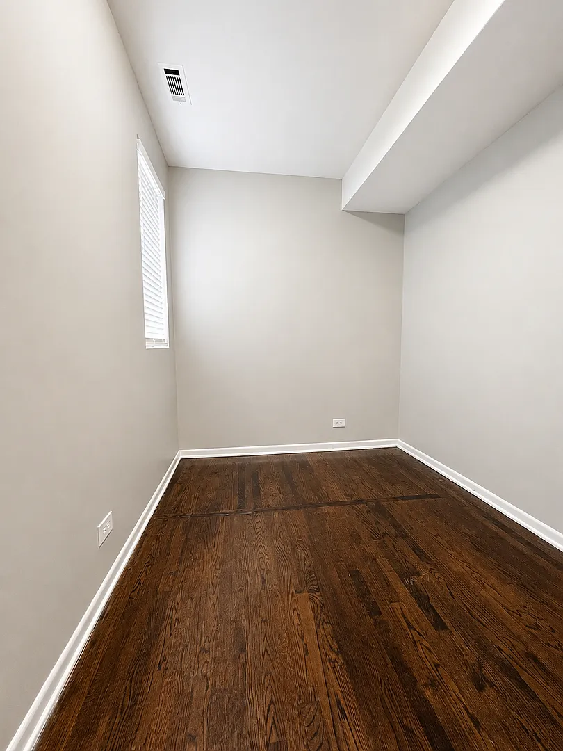 1235 S Kolin Ave — Photo 3