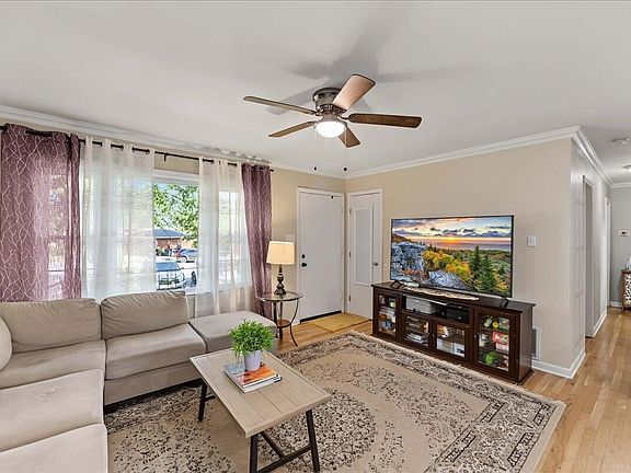 4th image of 2437 Butternut Hill Ct