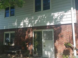 23 Orchard Hts, New Paltz, NY 12561