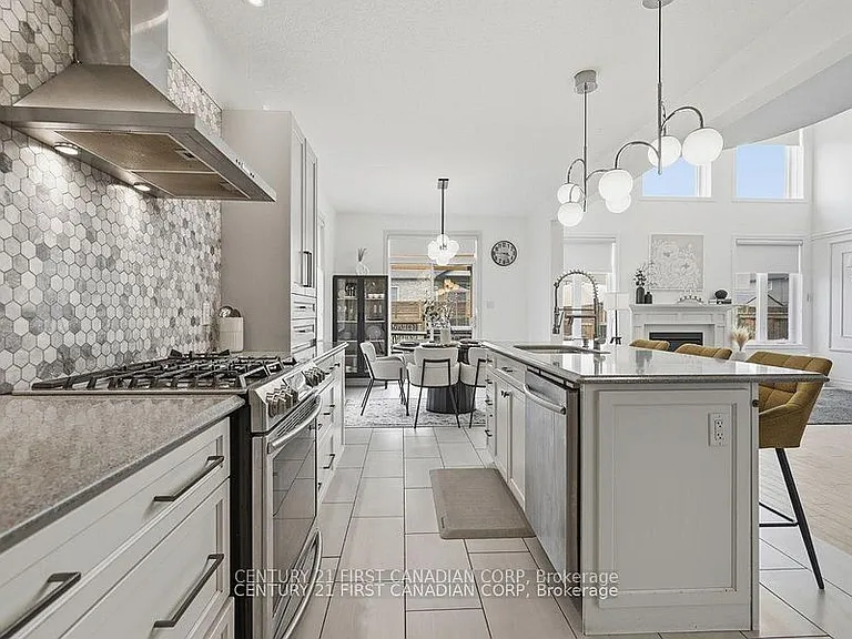 464 Jessica Way — Photo 21