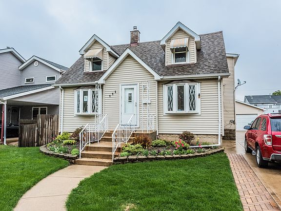 4th image of 111 Edwards Ave