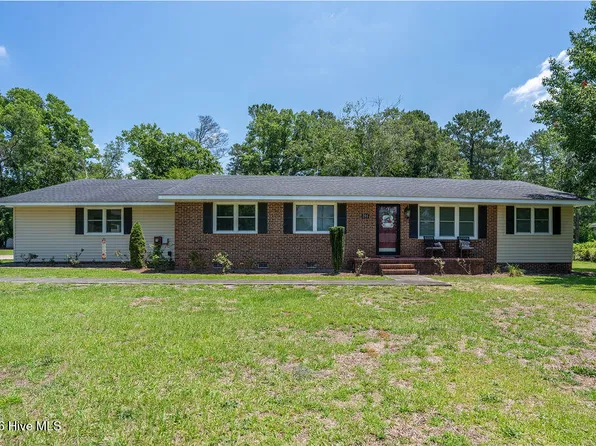 201 Glenwood Drive, Elizabethtown, NC 28337