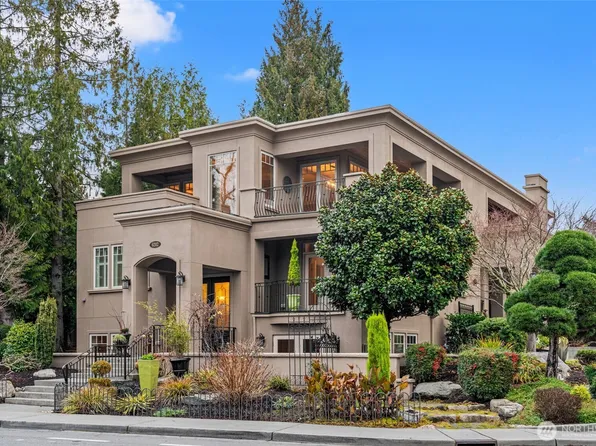 6202 Lake Washington Boulevard NE, Kirkland, WA 98033