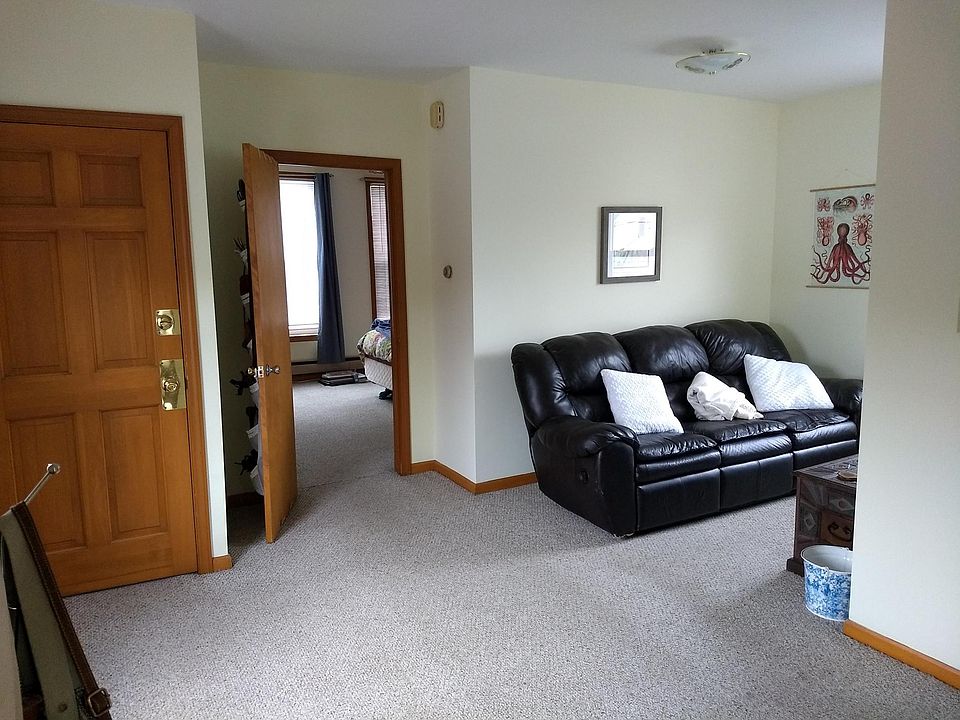 1st image of 1726 N Wood St #2