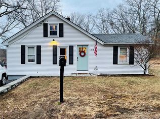 7 Bishop Hill Rd, Johnston, RI 02919