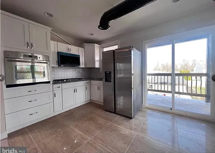 2 bed, $2,100 — Photo 1