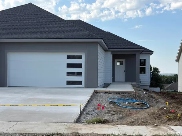 5811 Maggie Way, Lawrence, KS 66049