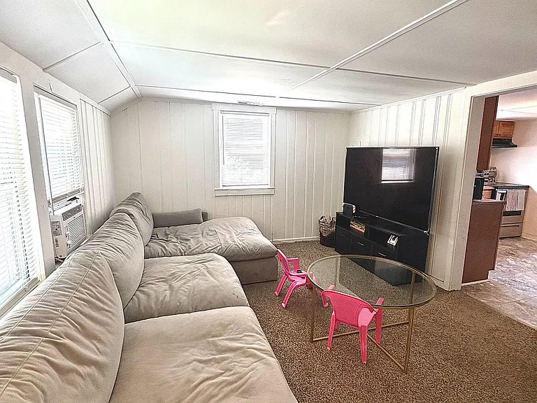 167 Blackwood Rd #B — Photo 2