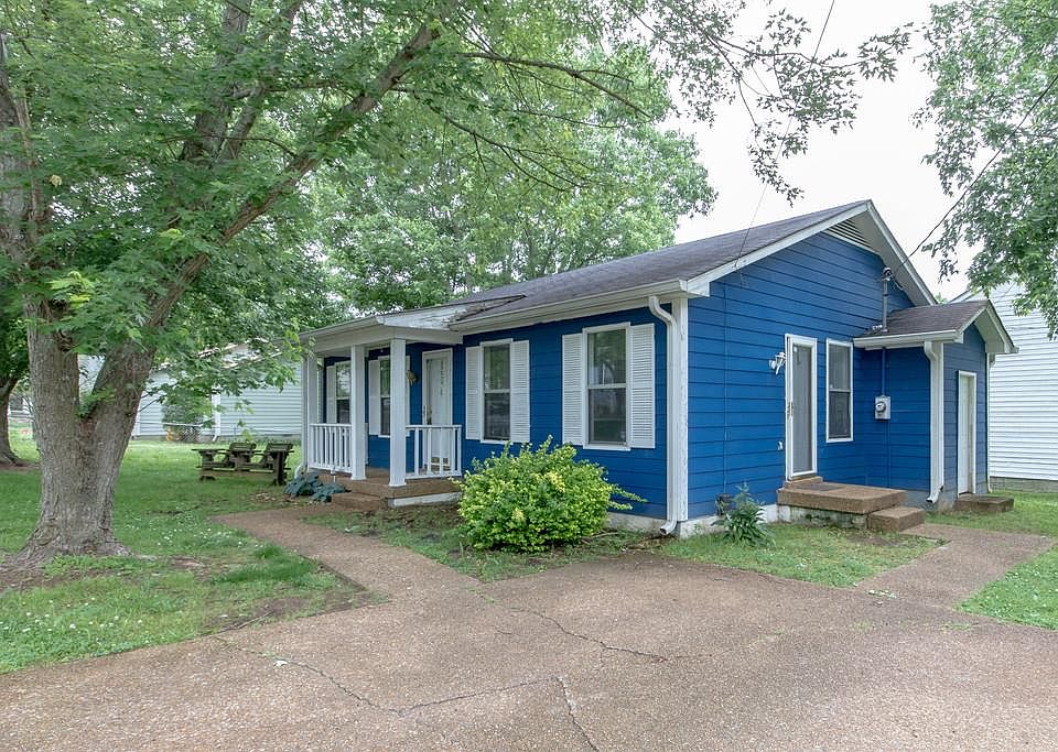 1st image of 860 Heritage Cir