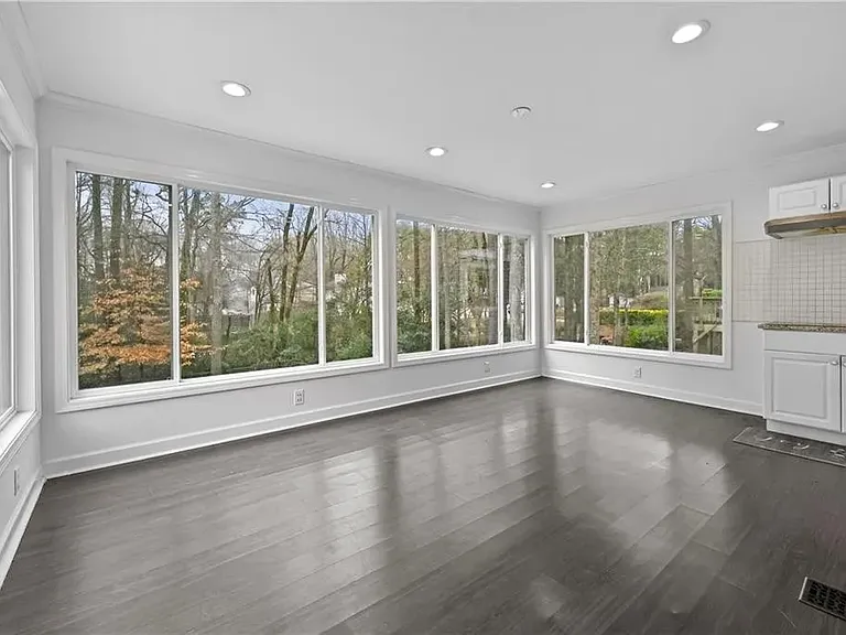 4608 Rosemear Ct — Photo 12