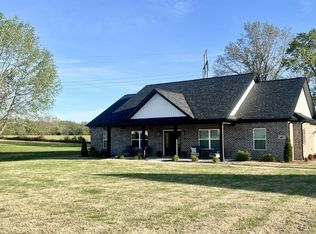 46 Hancock Branch Dr, Fayetteville, TN 37334