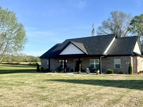 46 Hancock Branch Dr, Fayetteville, TN 37334