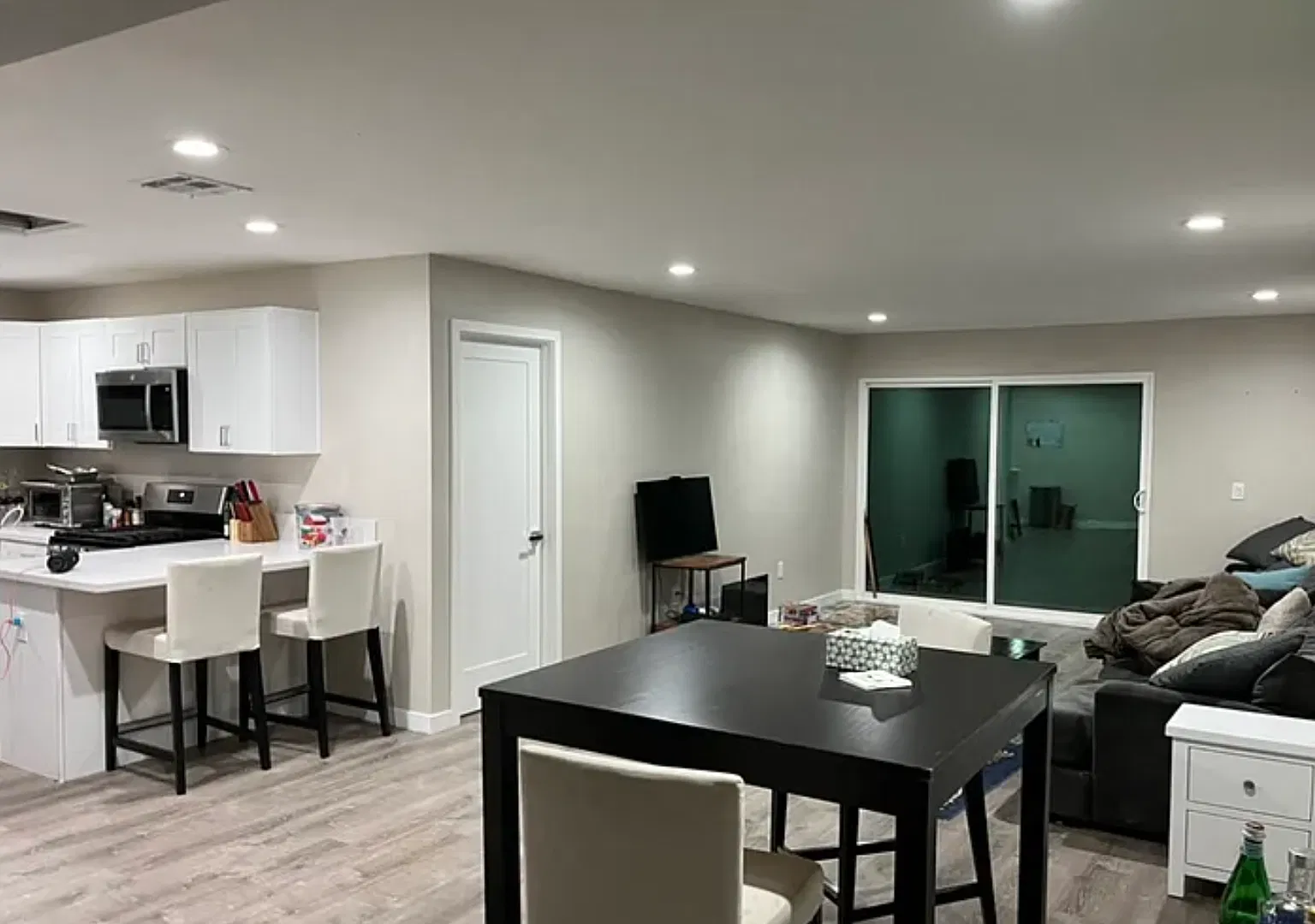 6249-6253 Dorothy Dr — Photo 2
