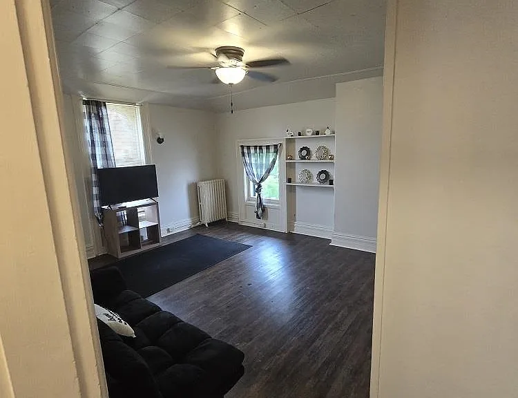 701 Center Ave #11 — Photo 5