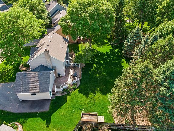 3rd image of 689 Havenhill Rd
