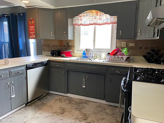 3rd image of 5826 W 88th Pl
