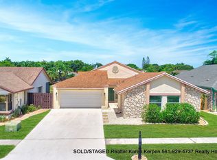 21050 Rustlewood Ave, Boca Raton, FL 33428