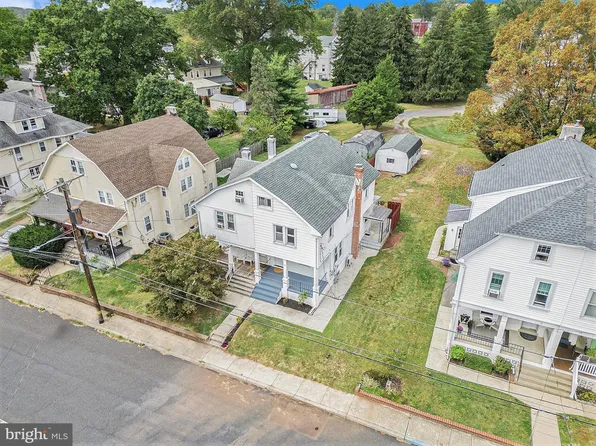 13 Glenwood Ave, Collegeville, PA 19426