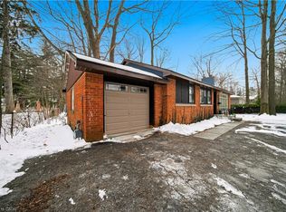 276 Lakeshore Rd W, Oakville, ON L6K 1E8