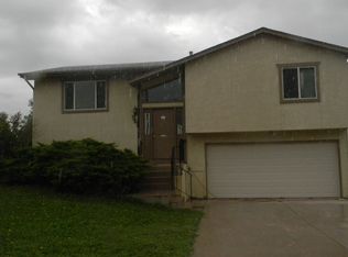 902 Rancher Dr, Fountain, CO 80817