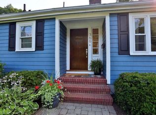 366 Swains Pond Ave, Melrose, MA 02176