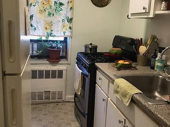 4th image of 3306 92nd St APT 5R