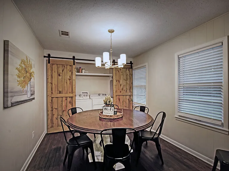 804 Monroe St — Photo 10