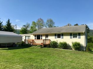 3273 Bradshaw Rd, Salem, VA 24153