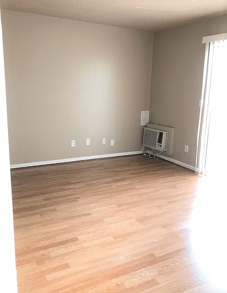 1 bed, 1.0 bath, $625 — Photo 2