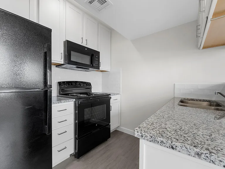 4 N 4th St #1501 — Photo 2