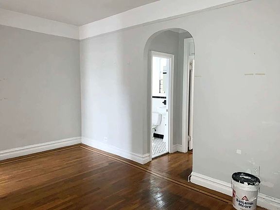 2nd image of 210 W 107th St APT 2