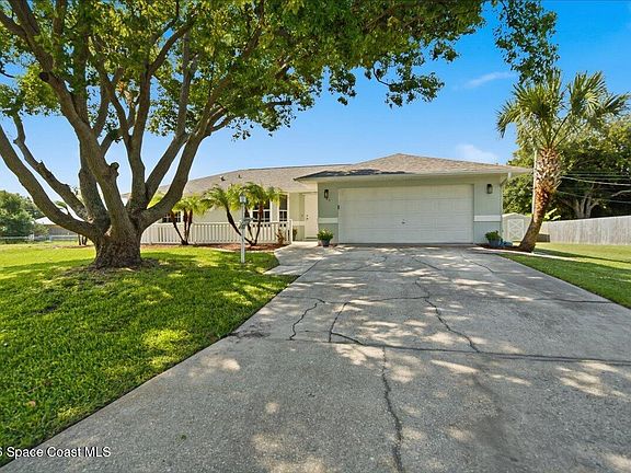 3rd image of 485 Hibiscus Blvd