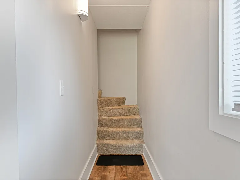 Fox Run Apartments — Photo 8