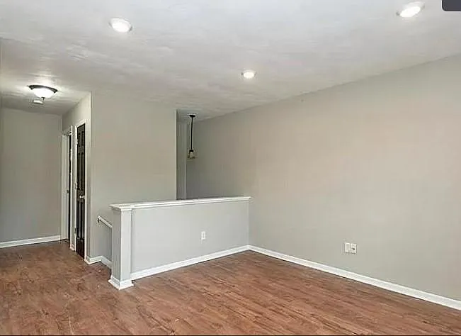 1732 Burcham Dr — Photo 3