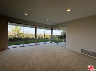 1212 Roberto Ln, Los Angeles, CA 90077