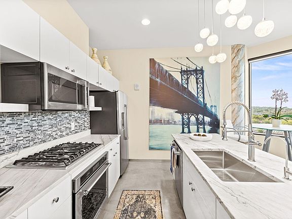 5th image of 5601 Smetana Dr Unit 918
