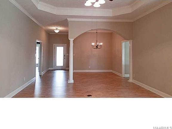 4th image of 80 Brittany Dr S