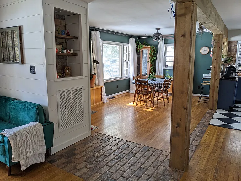 283 Winn Way — Photo 4