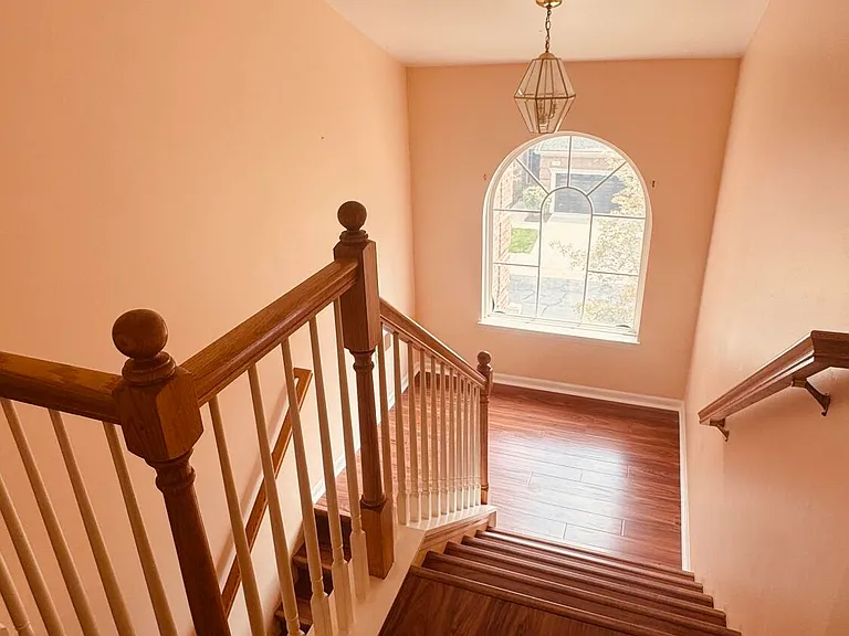 37572 Newburgh Park Cir #33 — Photo 37