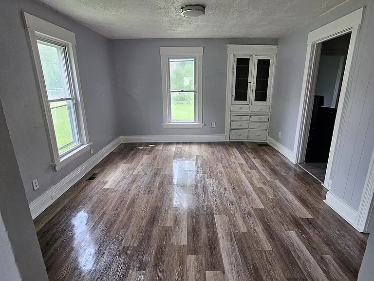 1349 W Woodruff Ave — Photo 8
